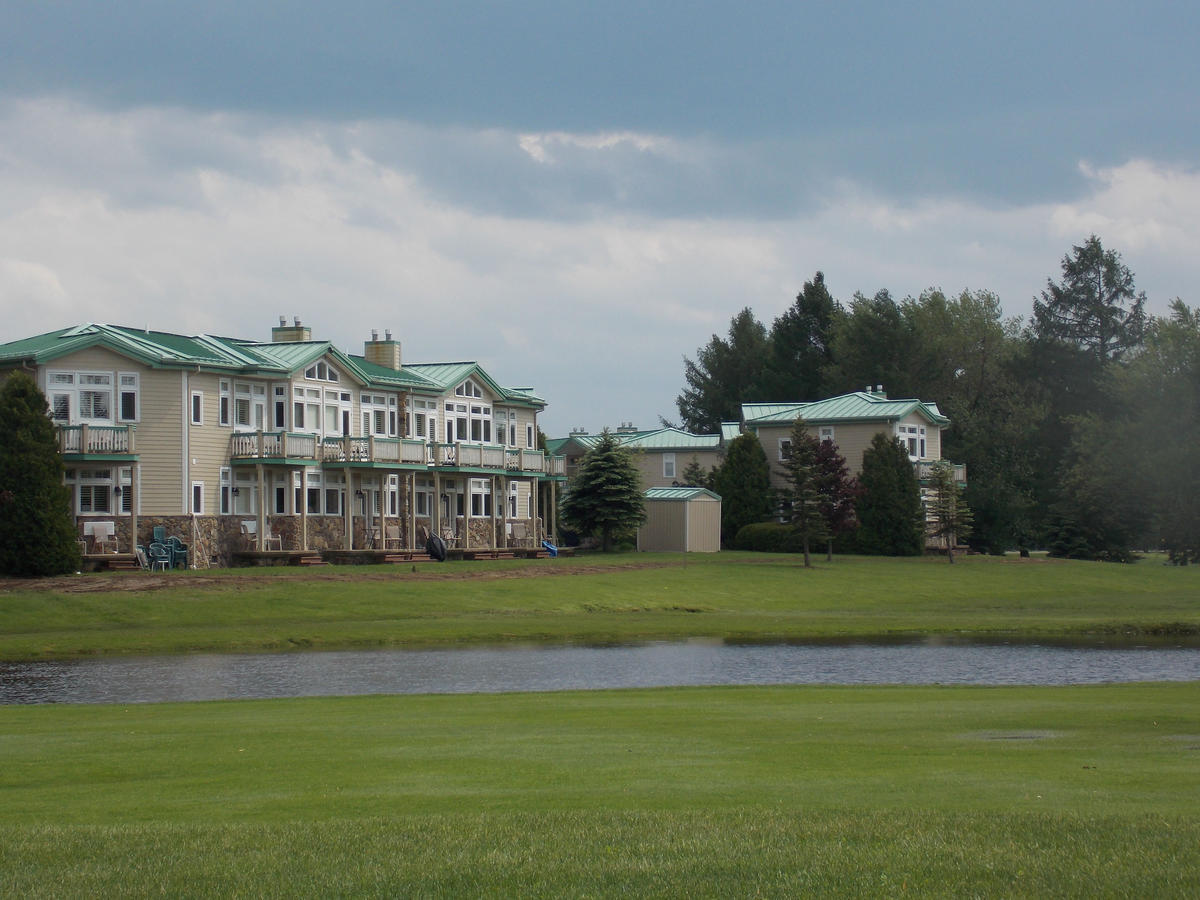 Fairway Suites At The Peak French Creek Εξωτερικό φωτογραφία