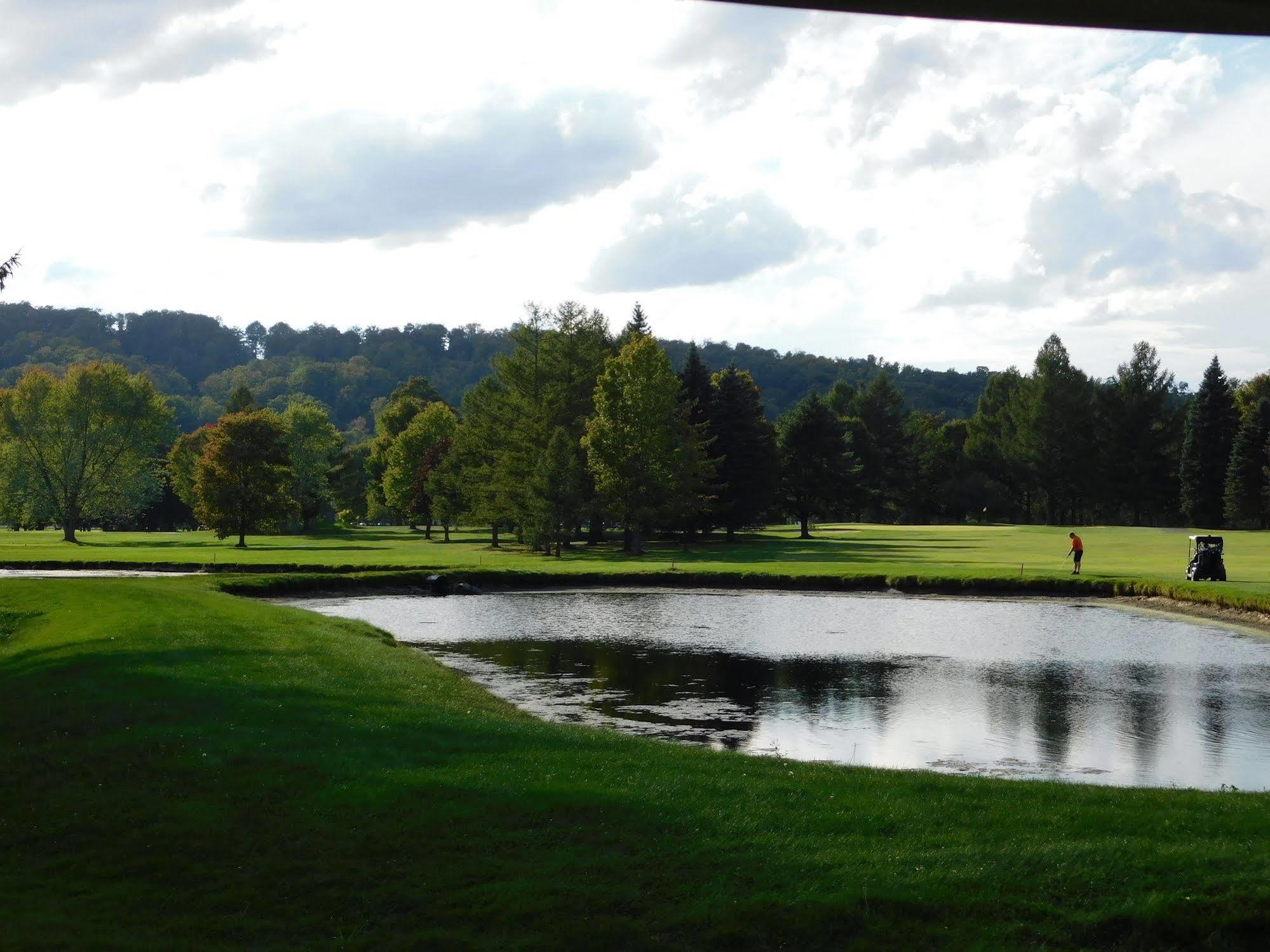 Fairway Suites At The Peak French Creek Εξωτερικό φωτογραφία